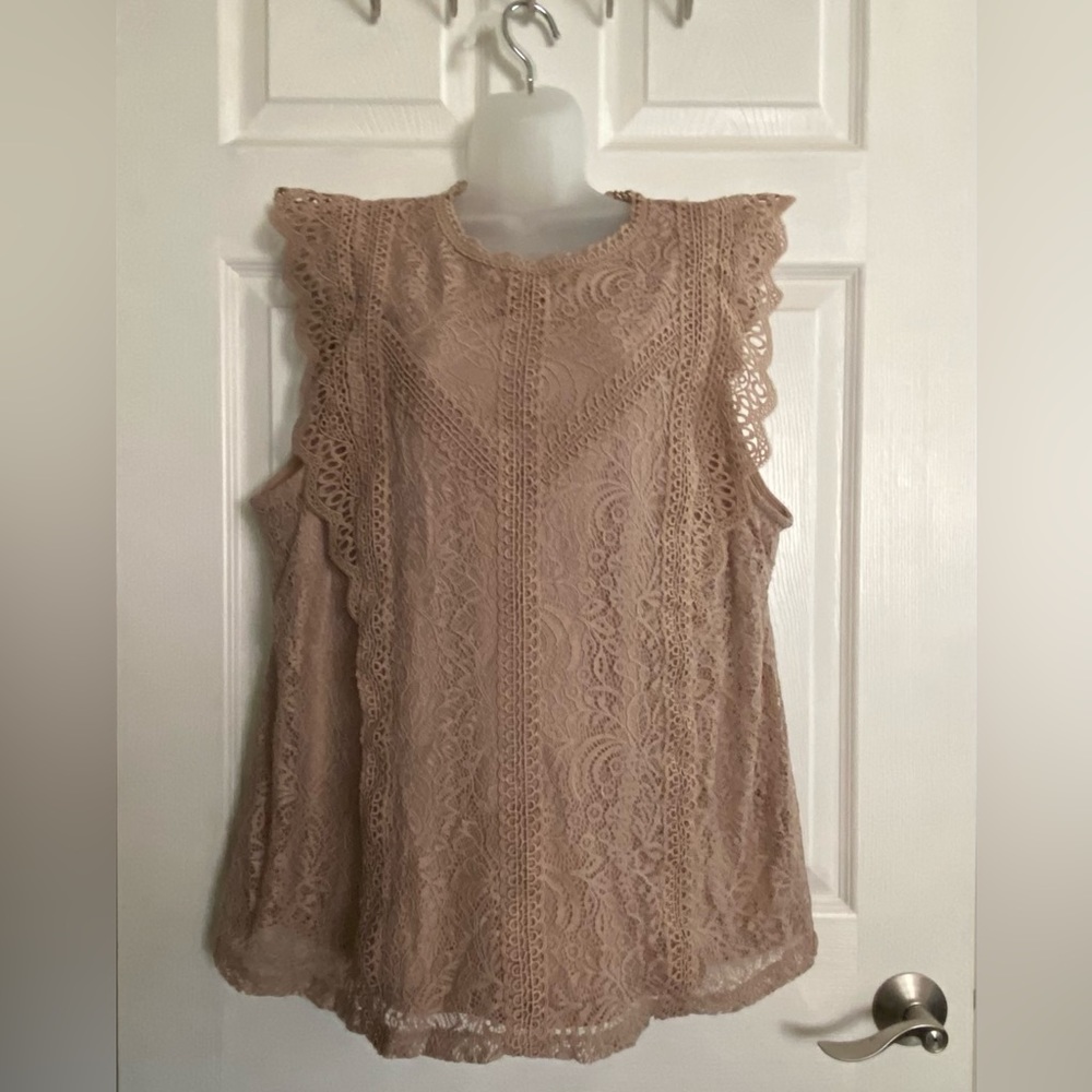 Plus size sleeveless career top